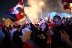 Turquia: oposição a Erdogan abre vantagem nas eleições municipais em Istambul e Ancara