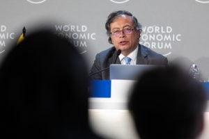 Petro acusa Israel de genocídio, cita Holocausto e diz que 'mundo deve bloquear Netanyahu'