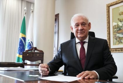 Após admitir propina, presidente da Assembleia Legislativa do Paraná escapa de cassação
