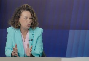 Primeira ministra negra no TSE discute IA, fake news e desafios para mulheres na política