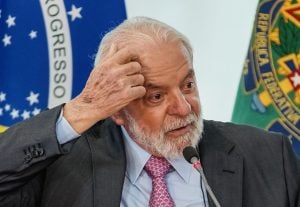 Pesquisa Ipec de março mostra recuo na avaliação positiva do governo Lula