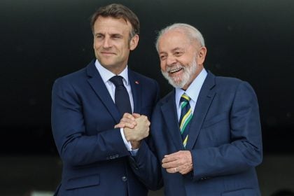 Lula e Macron pedem a Maduro a retomada do diálogo com a oposição na Venezuela