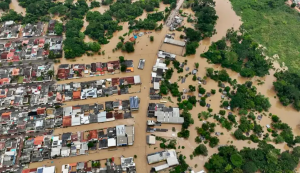 Enchentes levam governo do Acre a decretar emergência em saúde pública