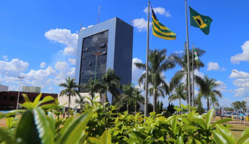 O que se sabe sobre a operação policial na sede da Prefeitura de Goiânia