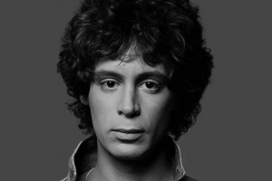 Eric Carmen, intérprete do sucesso mundial 'All by Myself', morre aos 74 anos