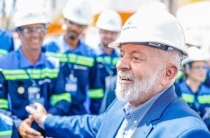 Brasil será o ‘celeiro do mundo’ para energias renováveis, projeta Lula em fábrica de fertilizantes