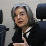 Cármen Lúcia e Moraes falam sobre ‘desinteligência natural’ e ‘burrice’ em julgamento de Zambelli no STF