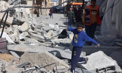 Bombardeio israelense deixa dezenas de mortos em Gaza às vésperas do ramadã