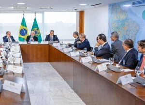 Lula se reúne com montadoras e debate produção de carros bioelétricos no Brasil