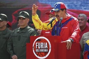 Maduro manda fechar sedes diplomáticas da Venezuela no Equador após ataque à embaixada mexicana