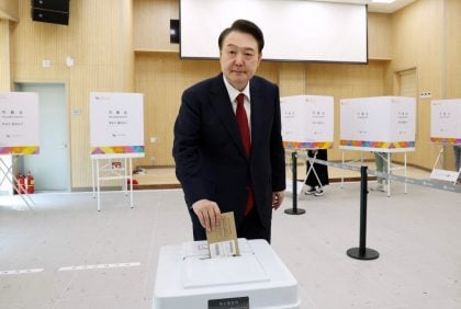Coreia do Sul retoma propaganda com alto-falantes após receber mais balões com lixo do Norte