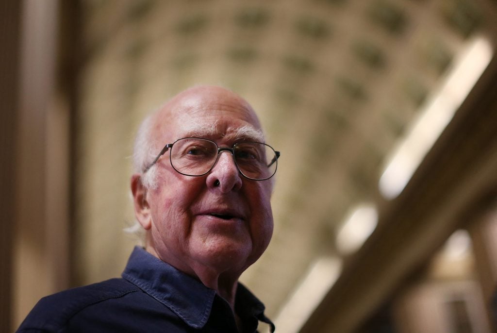 Morre, aos 94 anos, o físico Peter Higgs, ganhador do Prêmio Nobel