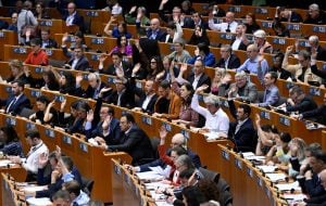 Parlamento Europeu aprova reforma migratória que reforça controles fronteiriços