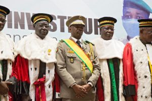 Junta militar do Mali suspende as atividades dos partidos políticos