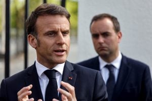 Macron justifica participação de Israel e exclusão da Rússia em Paris-2024