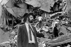 Argentina julgará à revelia 10 acusados pelo atentado de 1994 à AMIA