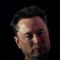 Elon Musk visita a China, maior mercado de carros elétricos do mundo