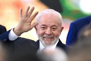 ‘Cortejado’ por quatro candidatos em BH, Lula desembarca em Minas para inaugurar fábrica de insulina nacional