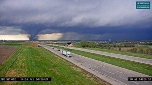 Tornados deixam ao menos cinco mortos no centro dos EUA