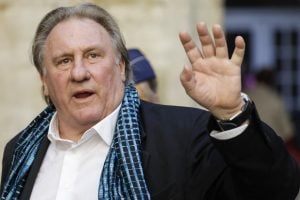 Acusado de estupro, Gérard Depardieu recorre de parte de investigação na França