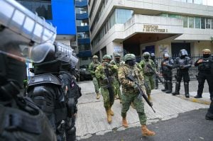 México exige ‘garantias’ para diplomatas no Equador após ataque à embaixada