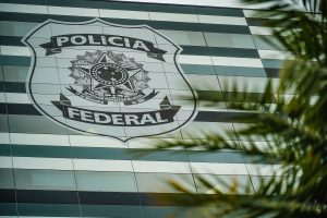 PF lança operação contra 'milícia digital' após ataques a autoridades nas redes