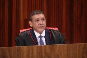Kassio suspende julgamento no TSE sobre a penhora de verbas do PT em São Paulo