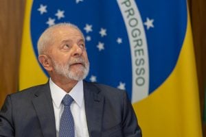 Em meio a especulações sobre a Petrobras, Lula se reúne com petroleiros em Brasília