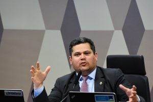 MDB anuncia apoio à candidatura de Alcolumbre para presidência do Senado
