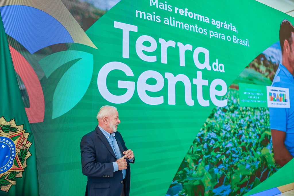 Lula defende mostrar as terras que podem ser utilizadas para reforma agrária 'sem muita briga'