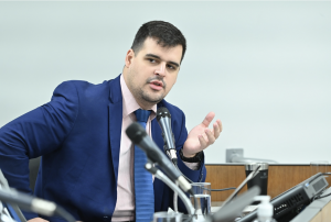 Bolsonarista Bruno Engler está na liderança da corrida eleitoral em BH, indica pesquisa AtlasIntel