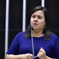 Deputada do PSOL protocola projeto para barrar cortes nos orçamentos da Saúde e da Educação