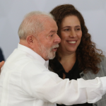 Em acordo com servidores federais, governo Lula reajusta em 52% o auxílio-alimentação