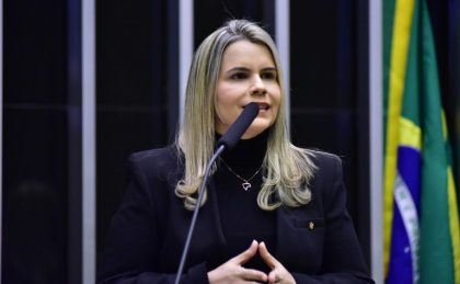 Moraes arquiva inquérito contra deputada por suposto envolvimento no 8 de Janeiro