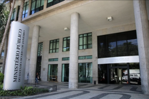 MP denuncia vendedora por cometer crime de racismo em loja de shopping no Rio