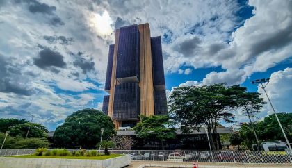 Brasileiros ainda não sacaram R$ 7,79 bilhões de valores a receber
