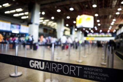 Governo anuncia que vai restringir entrada de imigrantes sem vistos