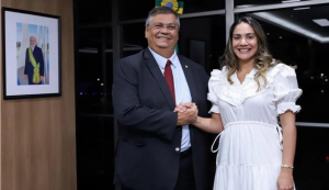 Ana Paula Lobato, que substituiu Dino no Senado, troca PSB por PDT