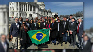 Como Eduardo Bolsonaro e comitiva articulam com parlamentares dos EUA punições ao Brasil