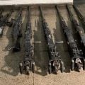 Polícia do Rio prende dois envolvidos na venda de metralhadoras furtadas do Exército em Barueri