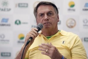 Internado com erisipela, Bolsonaro segue sem previsão de alta