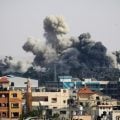 Indignação mundial por bombardeio israelense contra campo de deslocados de Rafah