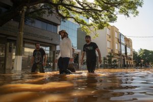 MetSul divulga fotos de antes e depois da enchente na região metropolitana de Porto Alegre