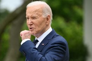 Governo Biden quer enviar US$ 1 bilhão em armas a Israel