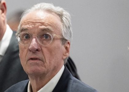 Justiça alemã inicia julgamento de suspeitos de planejar golpe de Estado