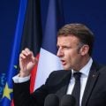 Europa deve pensar na própria ‘defesa e segurança’ frente à ameaça russa, diz Macron