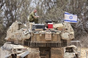 Israel prossegue com bombardeios contra Rafah apesar da condenação internacional
