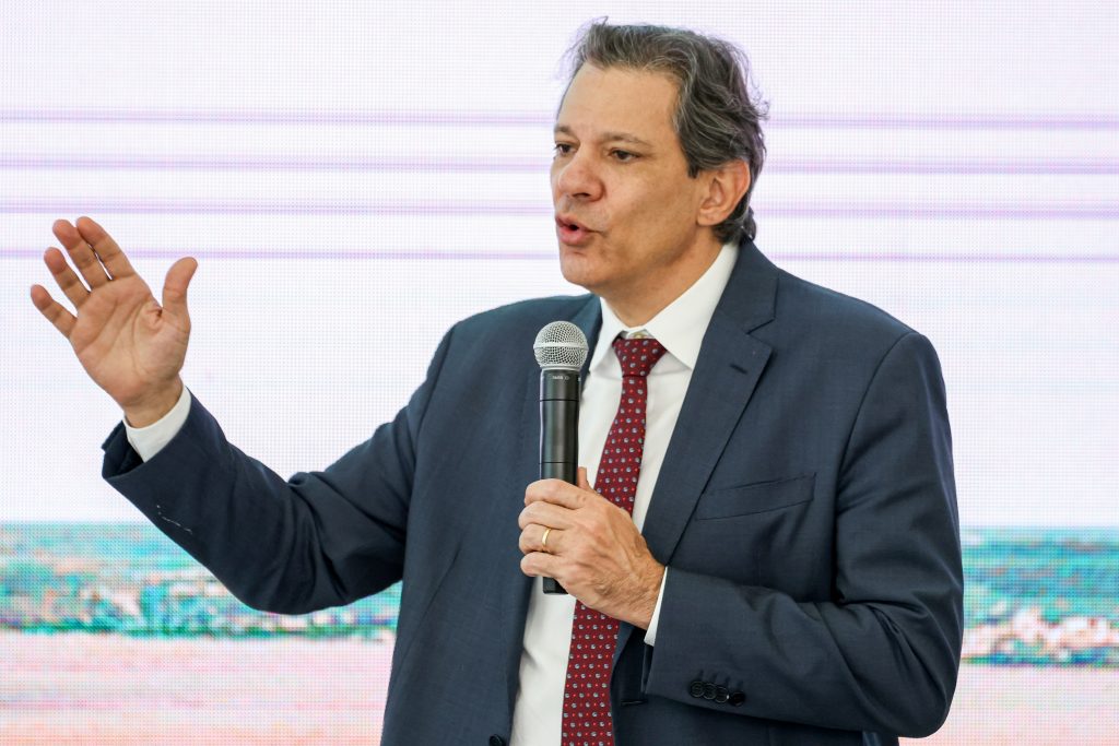 Haddad: troca na presidência da Petrobras é natural e foi uma decisão de Lula