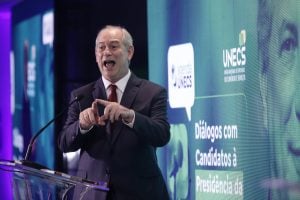 Juíza proíbe Ciro Gomes de repetir ofensas a senadora do PT