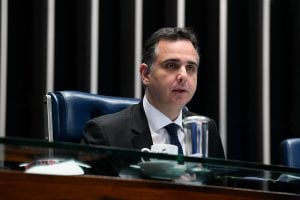 A insistência de Pacheco na PEC que acaba com a reeleição no Brasil